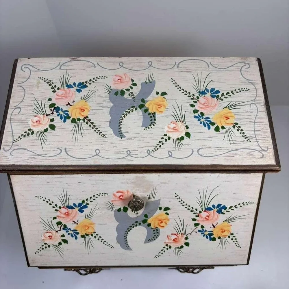 VTG Andrea by Sadek hand-painted wooden‎ jewelry music box cream floral design